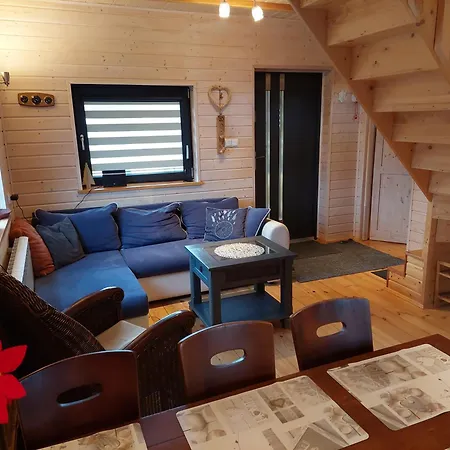 Bursztynowo Z Basenem Ferienhaus