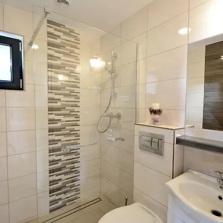 Bursztynowo Z Basenem * Ostrowo (Puck)