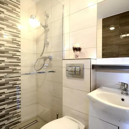 Ferienhaus Bursztynowo Z Basenem *