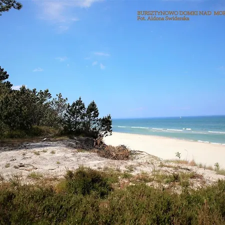 Bursztynowo Z Basenem Ferienhaus