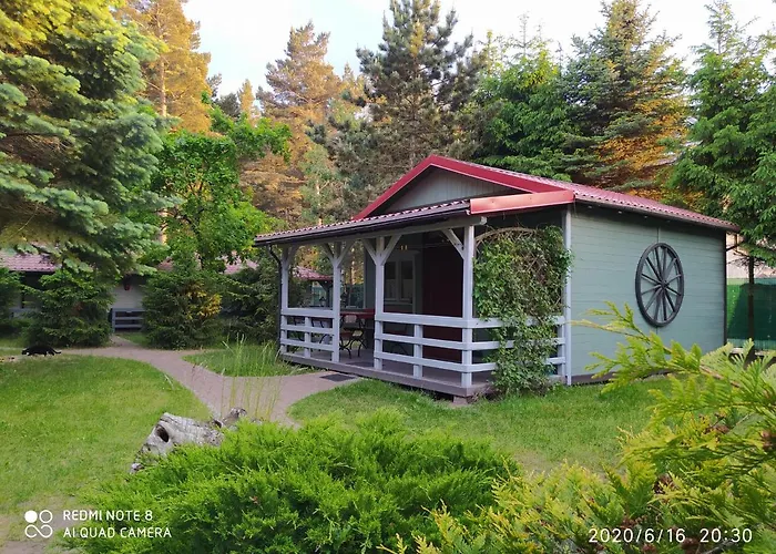 Сasa de vacaciones Bursztynowo Z Basenem *