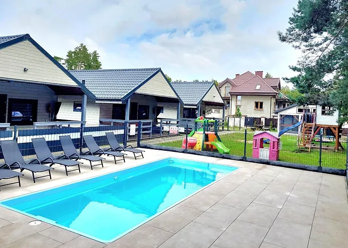 Bursztynowo Z Basenem Сasa de vacaciones *