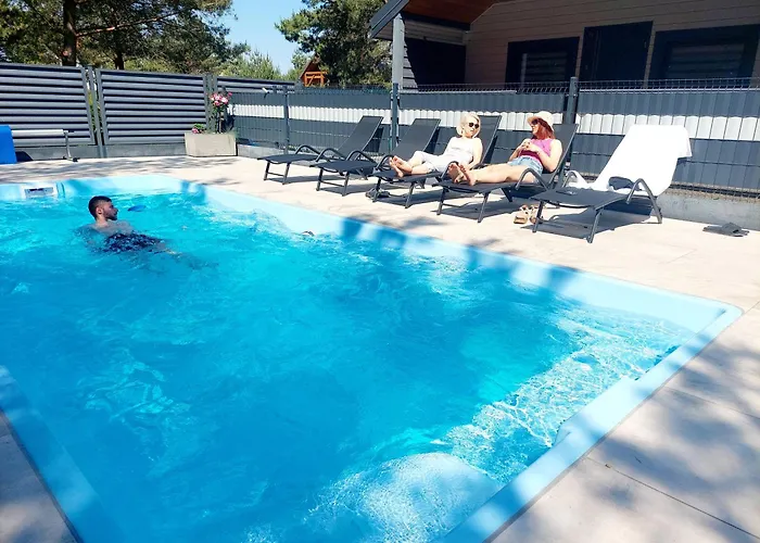 Prázdninový dům Bursztynowo Z Basenem