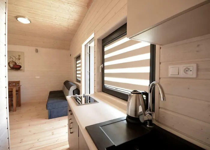 بيت للعطل Bursztynowo Z Basenem